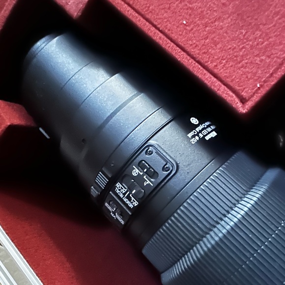 Nikon AF-S NIKKOR 600mm f/4G ED VR Lens - Picture 2 of 8